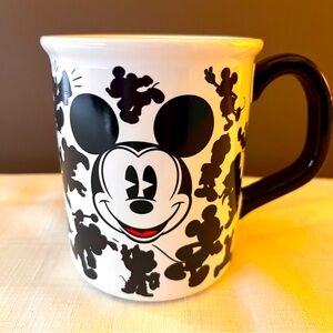 Disney Mickey Mouse Ceramic Coffee Mug 28 Black Mickey Silhouettes Musical